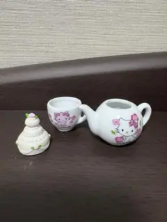 ハローキティ お母さんのくつろぎティーセット - メルカリ