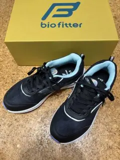 未使用！バイオフィッター☆キッズスニーカー 23.5 黒 bio fitterのサムネイル