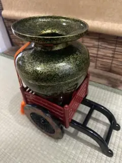 御所車型花器 花瓶 金属製 花車 | Mercari
