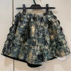 【新品タグ付】chesty シャイニーショートパンツ ブルー系 マルチカラーのサムネイル