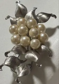 sterling刻印パール真珠と銀製の花デザインブローチ　年代物レトロビンテージ