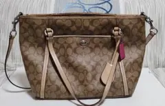Coach ブラウン ロゴトートバッグ f26186