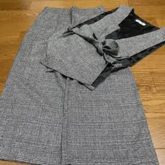 グレー系チェック柄ベスト、パンツセットアップ
