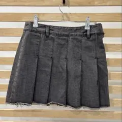 GU ダークグレー プリーツスカート