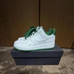 とら様専用　NIKE ウィメンズ　エアフォース1 07 ミニジュエル