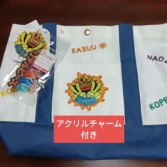 ［J18］【新品未使用品】リアルピース　ランチトートバッグ アクリルチャーム付きのサムネイル