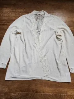 アクシーズファム　レース飾りカーディガンボレロ　薄手　Mサイズ