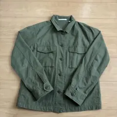 UNIQLO ミリタリーシャツジャケット カーキ Mサイズのサムネイル