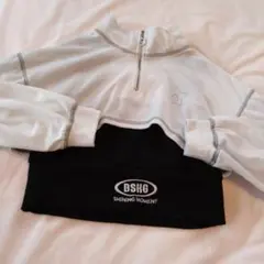 BiSKEE クロップドトレーナー ホワイト/ブラック