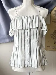 CECIL Mc BEE/オフショルトップス