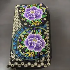 携帯も入るアジアン花柄刺繍 ラウンドファスナー長財布 ブラック紫 カード入多数