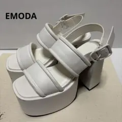 EMODA エモダ　プラットフォームサンダル　厚底サンダル　ホワイトのサムネイル