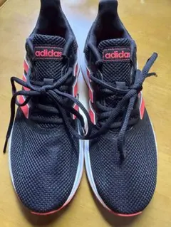 【新品未使用】adidas ランニングシューズ　23.0cm