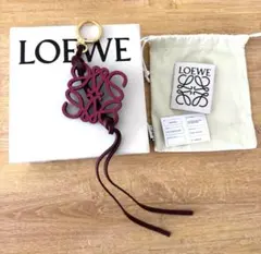 LOEWE バーガンディ レザー チャームのサムネイル