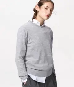 ユニクロ　メリノクルーセーター