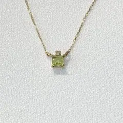 【リラバイスピック＆スパン】ペリドットスクエアネックレス K10YGダイヤモンド