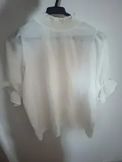 【3月まで】 ホワイト フリル 半袖 ブラウス　F