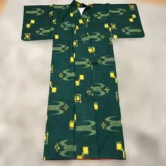 緑と黄色の模様のカジュアル着物