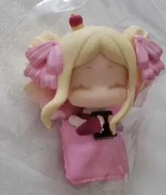 e➕Re:ゼロから始める異世界生活➕　B. ベアトリス　布団　フィギュア