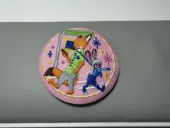 【未使用】ディズニー 刺繍缶バッジ 5種類のうち2個セット販売ですのサムネイル