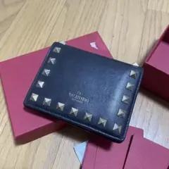 VALENTINO スタッズ 二つ折り財布 黒
