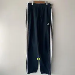 adidas トラック　パンツ　ジャージ