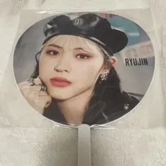 2026年最新】itzy うちわの人気アイテム - メルカリ