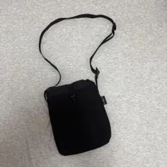 ARTS&CRAFTS サコッシュ ブラック ショルダーバッグのサムネイル