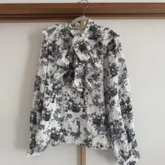 フリル付きボウタイブラウス 白黒 GRL
