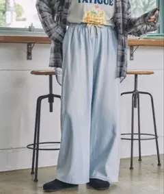ウォッシュ加工ワイドイージーデニムパンツ