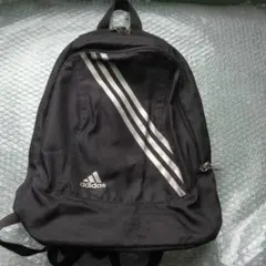 adidas　アディダス　リュック　黒　ブランド　スポーツブランド　黒リュック
