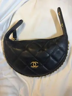 CHANEL ブラック キルティング マイクロハンドバッグ