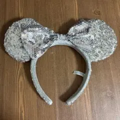 ディズニーカチューシャ　スパンコール　銀　シルバー　ミニーちゃん