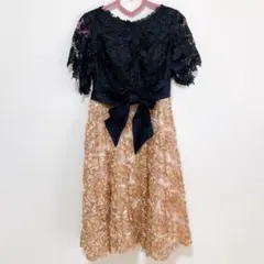 パーティードレス ピンクベージュ ブラック ミモレ丈