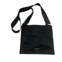 PRADAショルダーバッグ　ナイロン　サコッシュ　黒　ブラック