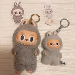 ラブブ マカロン イニシャル C グレー ポップマート 2点セット