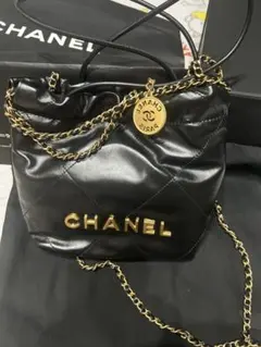 CHANEL ブラック レザー ショルダーバッグ