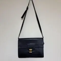 値下げしました！ カールラガーフェルド 黒 レザー ショルダーバッグのサムネイル