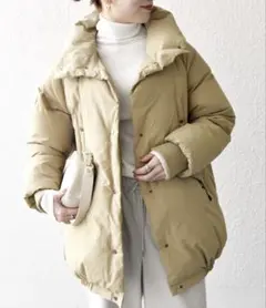SHIPS any ナイロン スタンドカラー ダウン コクーン コート　ベージュ