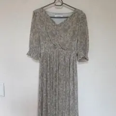 archives くすみ　ワンピース