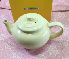 LE CREUSET ティーポット ストーンウェア クリームイエロー　箱ありのサムネイル