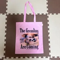 《ローリーズファーム》グレムリンコラボ　ピンクカラープリントトートバッグ
