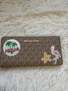 MICHAEL KORS MIAMIデザイン 長財布　新品の近い
