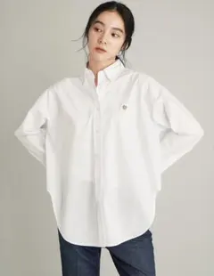 新品未使用/Mila Owen カーブヘム釦ダウンオーバーシャツ　白のサムネイル