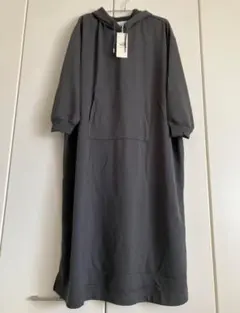 パーカーワンピ