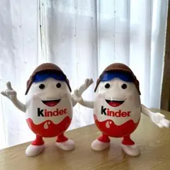 キンダーチョコレートkinder surprise キャラクターフィギュア2体