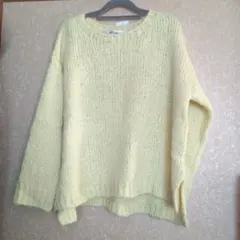 クリームイエロー　ニット