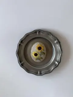 ひまわりの刺繍ブローチ ハンドメイド