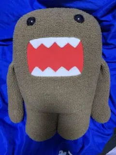 どーもくん 抱き枕 巨大ぬいぐるみ - メルカリ