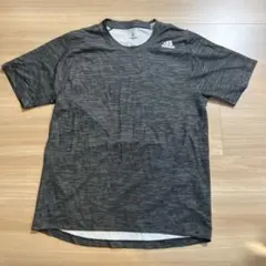 adidas FREELIFT サラサラ素材　黒　Tシャツ Lのサムネイル